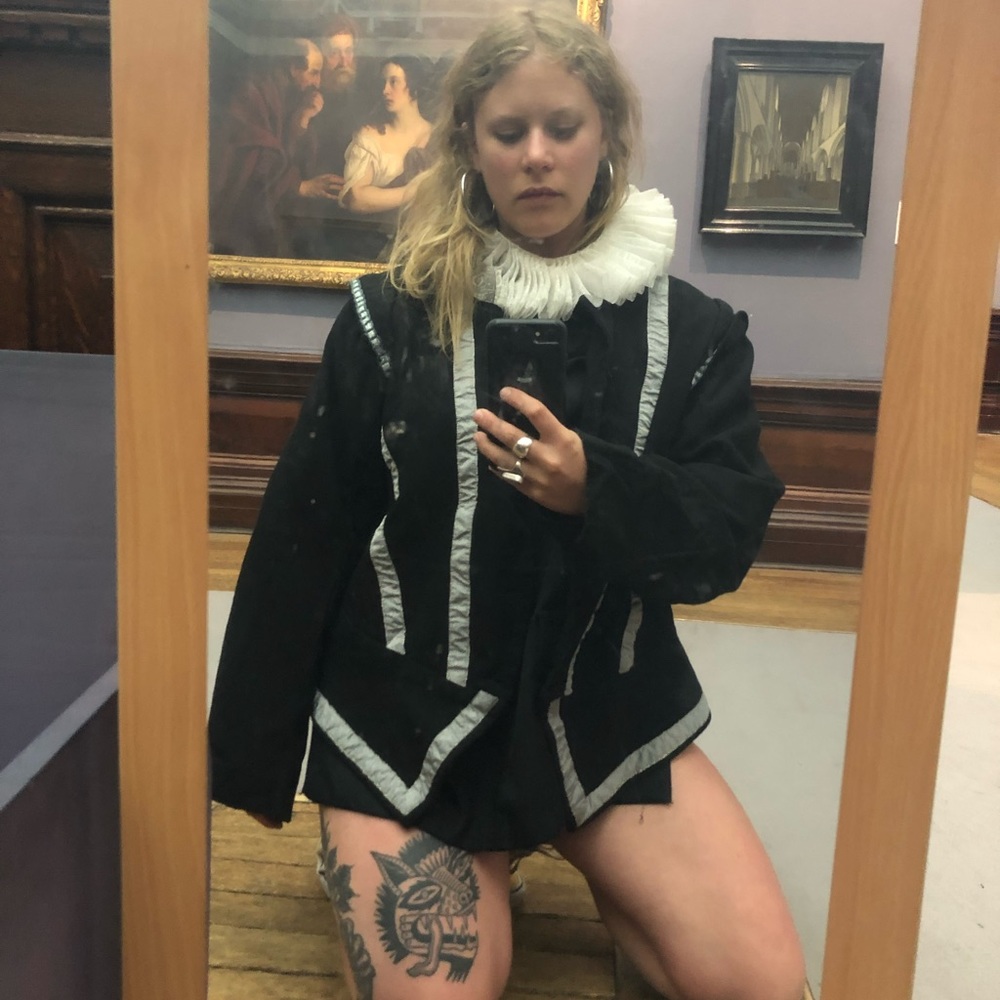 Meet your Posher, Isabella